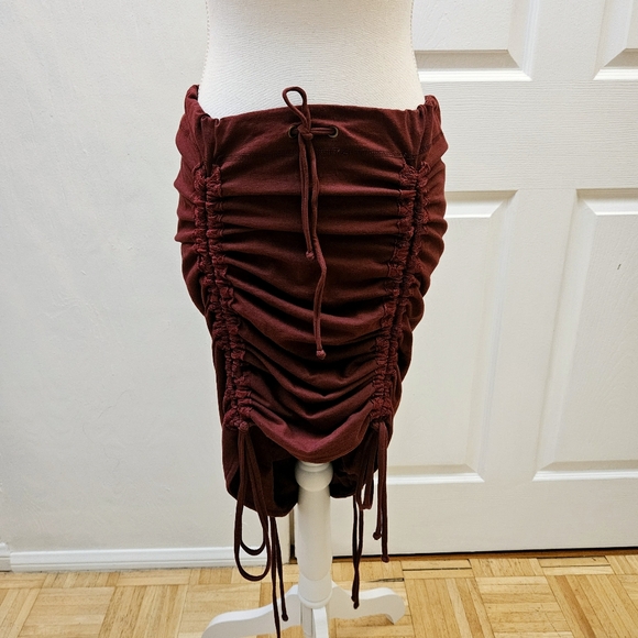 NEW Convertible MISS BE by Emmanuelle Blanc Festival Ruched Dark Red Skirt Dress - Picture 2 of 16
